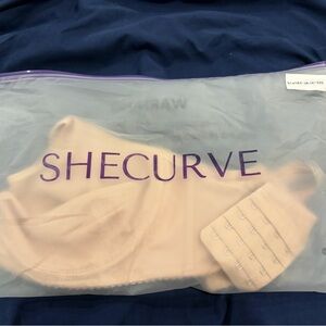 Shecurve 32C nude bra

Never worn, never washed